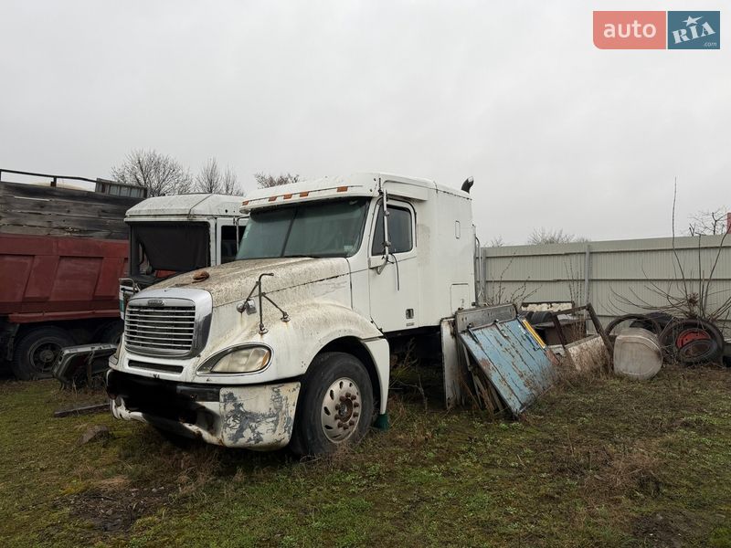 Тягач Freightliner Conventional 2008 в Староконстантинове фото Тягач Freightliner Conventional 2008 в Староконстантинове