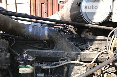 Тягач Freightliner FLD 2000 в 