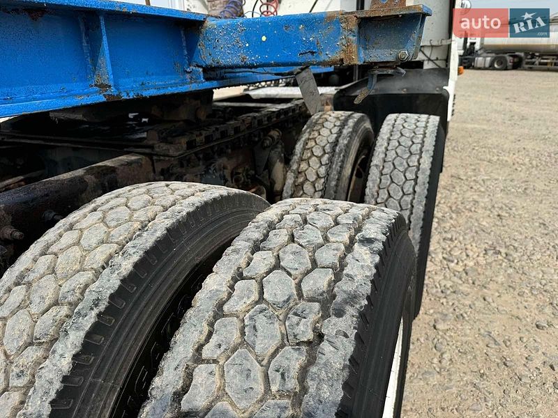 Тягач Freightliner FLD 2001 в Одесі