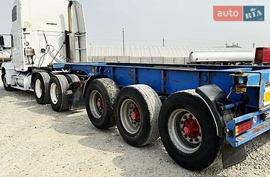 Тягач Freightliner FLD 2001 в Одесі