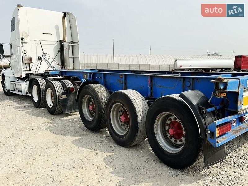 Тягач Freightliner FLD 2001 в Одесі