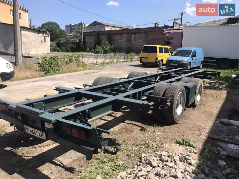 Контейнеровоз Fruehauf A2 2000 в Одесі