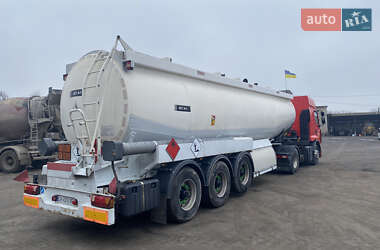 Цистерна Fruehauf BPV 2008 в Теофиполе