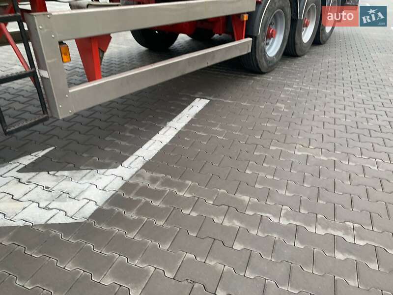 Битумовоз Fruehauf Crane 1998 в Виннице