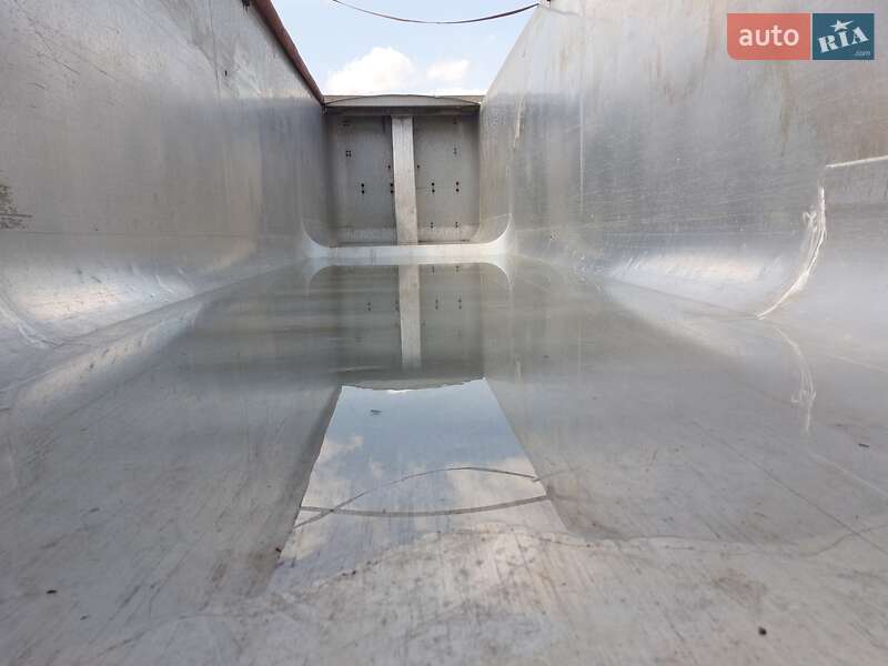 Самосвал полуприцеп Fruehauf DJD SA3 2011 в Николаеве