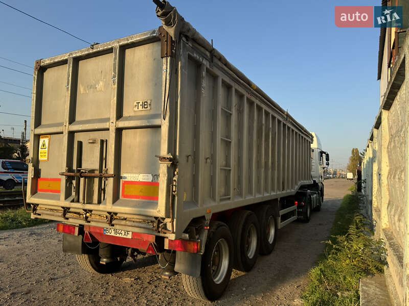 Самосвал полуприцеп Fruehauf DJD SA3 1996 в Одессе