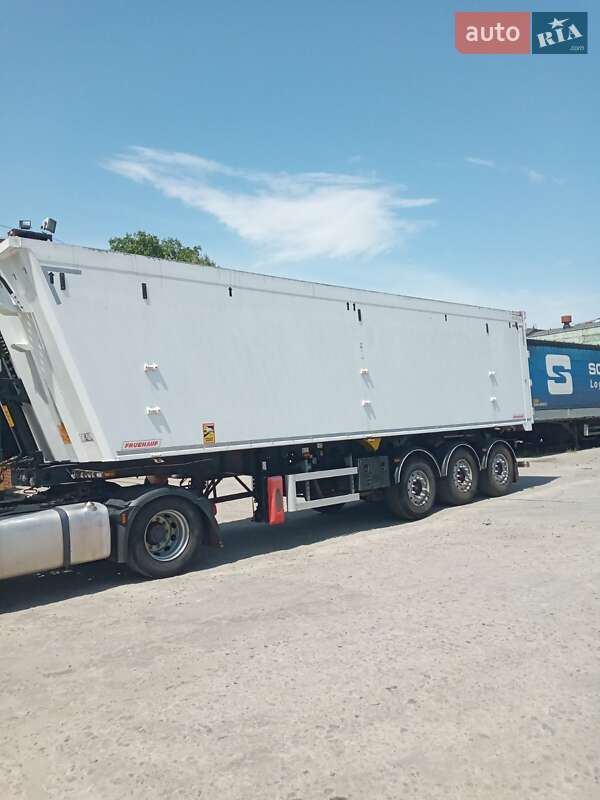 Зерновоз - полуприцеп Fruehauf F 2017 в Днепре