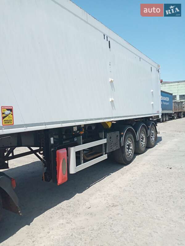 Зерновоз - полуприцеп Fruehauf F 2017 в Днепре