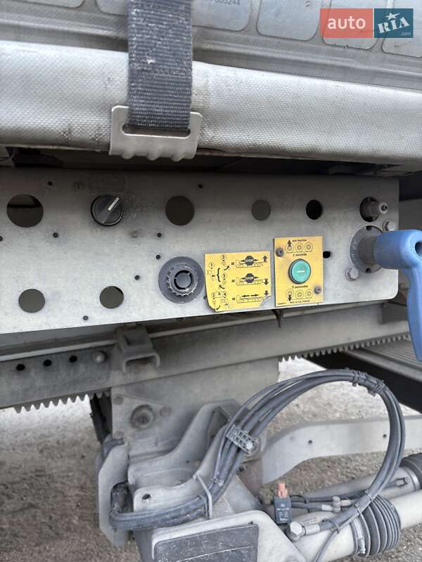 Тентований борт (штора) - напівпричіп Fruehauf F 2016 в Києві