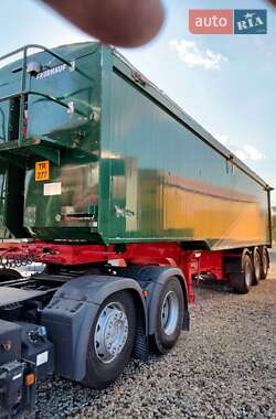 Самосвал полуприцеп Fruehauf LTD/WAD 2006 в Виннице
