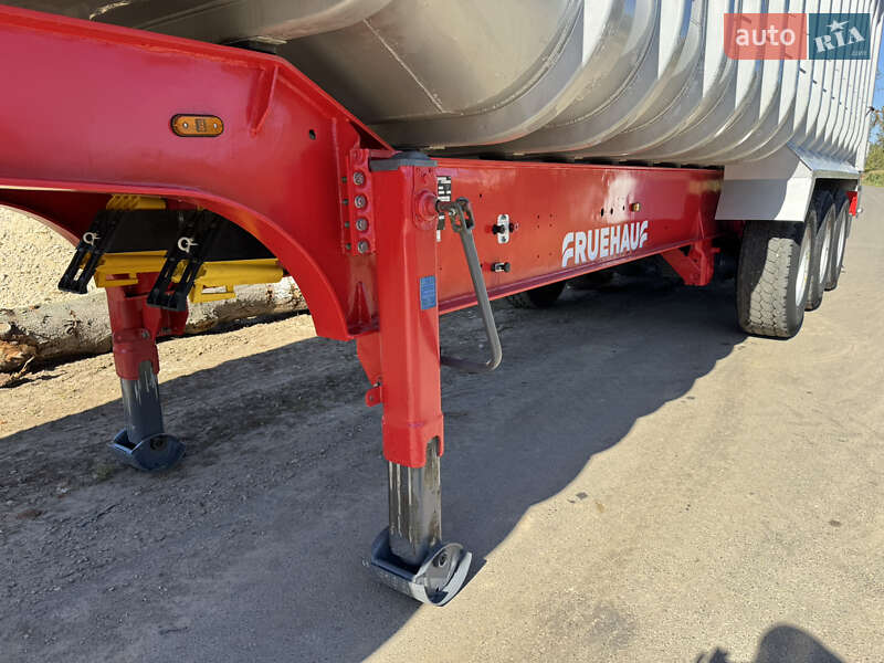 Зерновоз - напівпричіп Fruehauf LTD/WAD 2009 в Бучачі