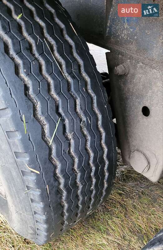 Бортовой полуприцеп Fruehauf ROR 1990 в Лохвице