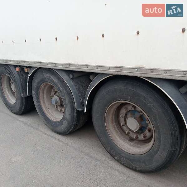 Ізотермічна будка Fruehauf ROR 1998 в Чернігові