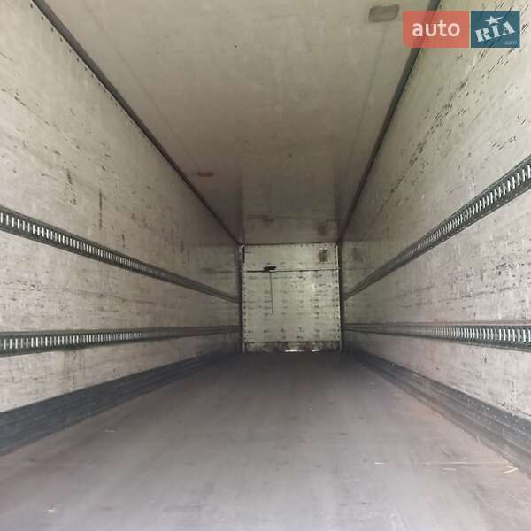 Ізотермічна будка Fruehauf ROR 1998 в Чернігові