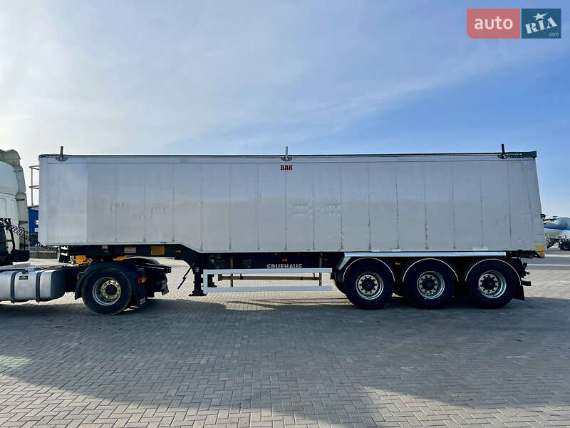 Зерновоз - напівпричіп Fruehauf SAF 2013 в Рівному