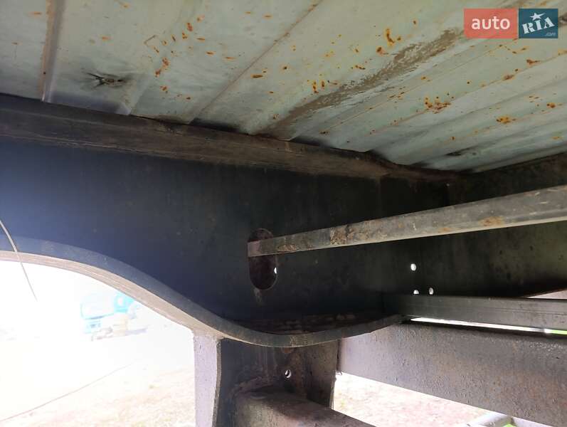 Контейнеровоз Fruehauf SAF 1998 в Городке