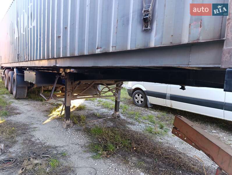 Контейнеровоз Fruehauf SAF 1998 в Городке