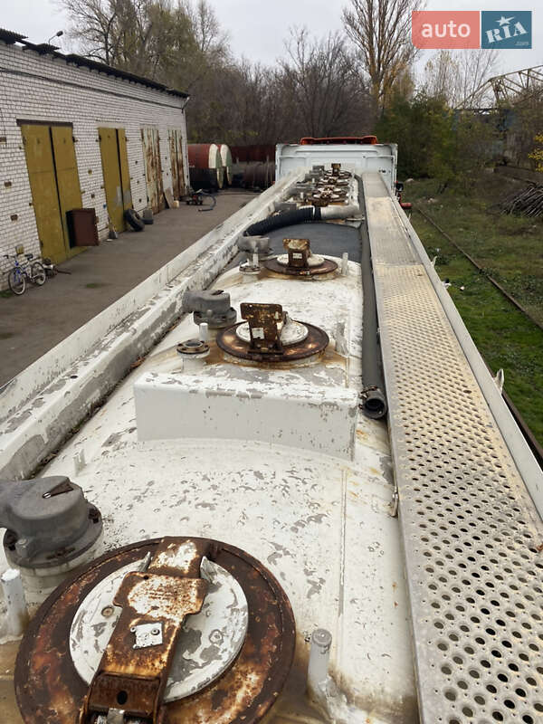 Цистерна полуприцеп Fruehauf SMB 1993 в Черкассах