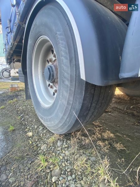 Фургон полуприцеп Fruehauf SMB 2004 в Черновцах