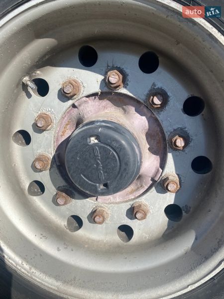 Фургон полуприцеп Fruehauf SMB 2004 в Черновцах