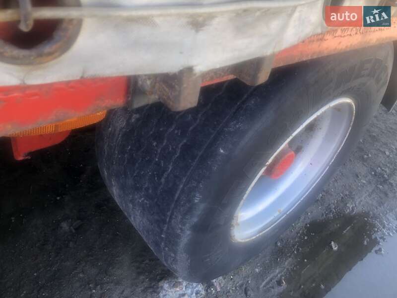Бортовий напівпричіп Fruehauf T34 1999 в Львові