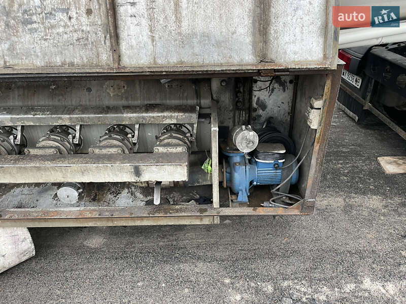 Цистерна напівпричіп Fruehauf T34 1999 в Хмельницькому