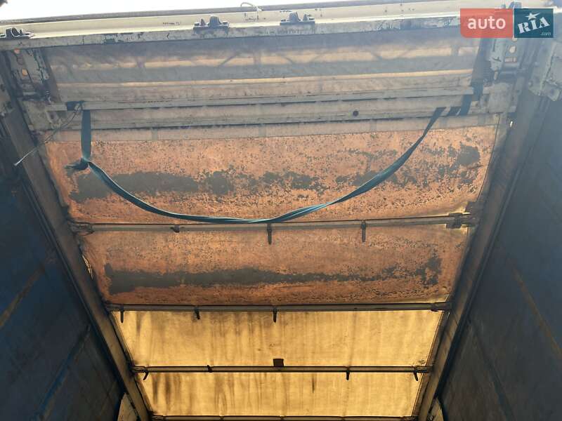 Тентованный борт (штора) - полуприцеп Fruehauf T34 2005 в Згуровке