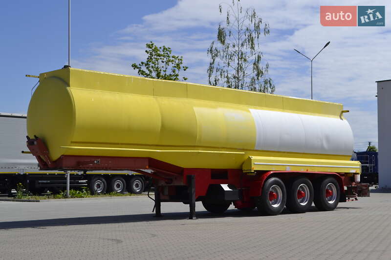 Цистерна полуприцеп Fruehauf T34 1998 в Хусте фото 2 Цистерна полуприцеп Fruehauf T34 1998 в Хусте