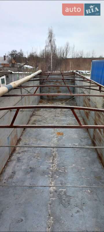 Бортовий напівпричіп Fruehauf T34 1989 в Шостці