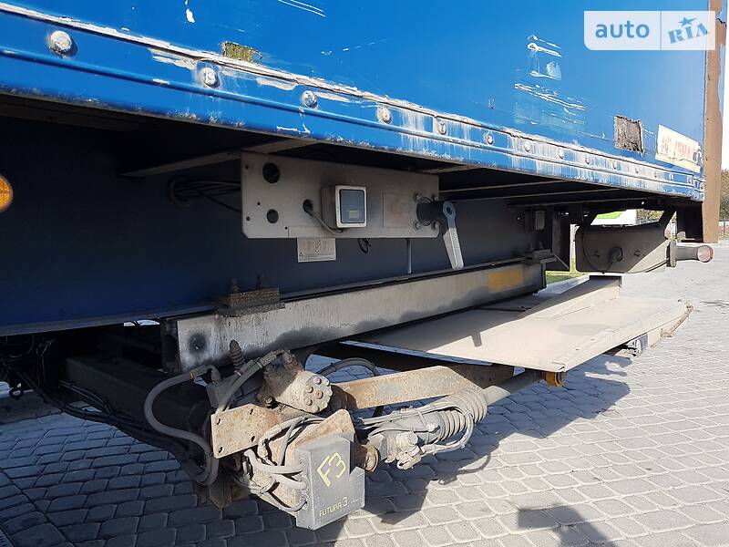 Изотермическая будка Fruehauf T34T1RP 2007 в Радехове