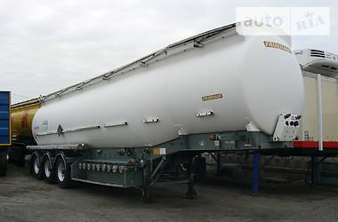 Цистерна Fruehauf T38 1996 в Ровно