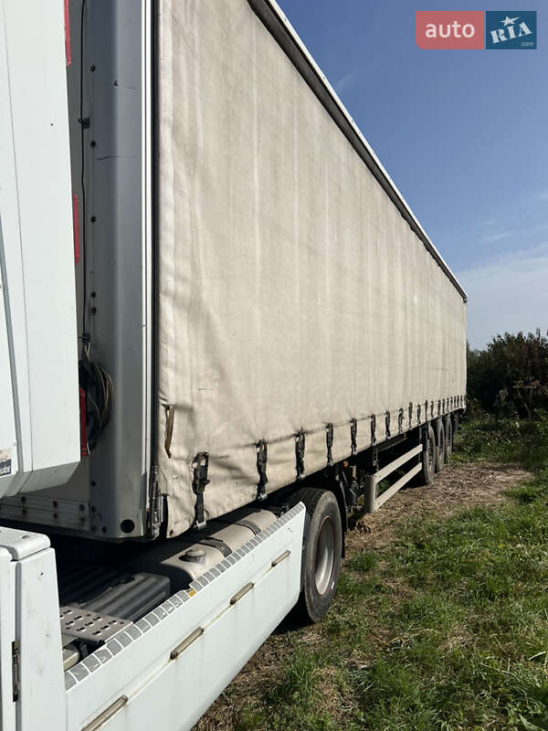 Тентованный борт (штора) - полуприцеп Fruehauf T39 2007 в Коломые