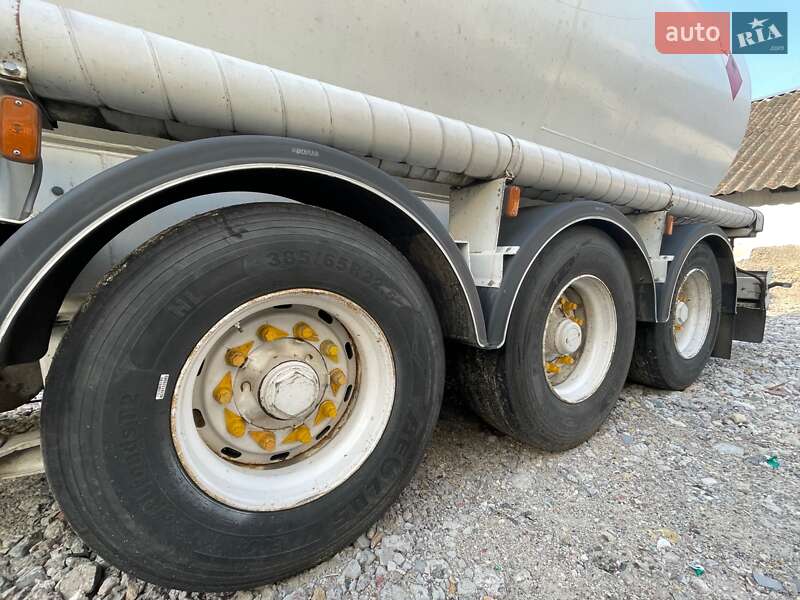 Цистерна Fruehauf TF34 1996 в Броварах
