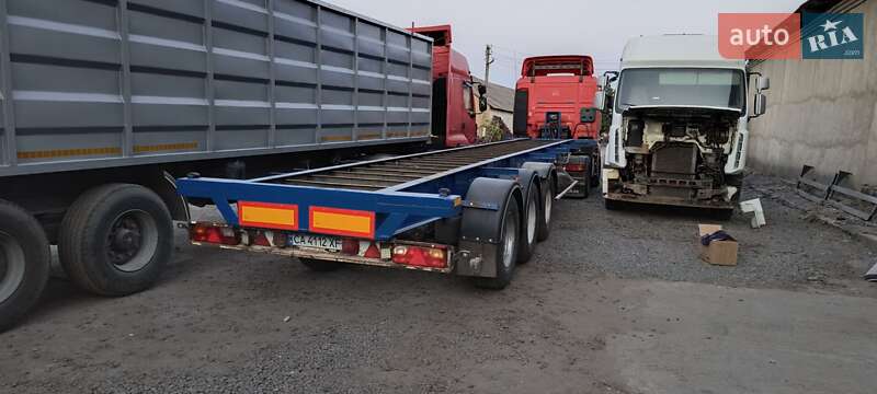 Зерновоз - полуприцеп Fruehauf TF34C1 1998 в Гайвороне