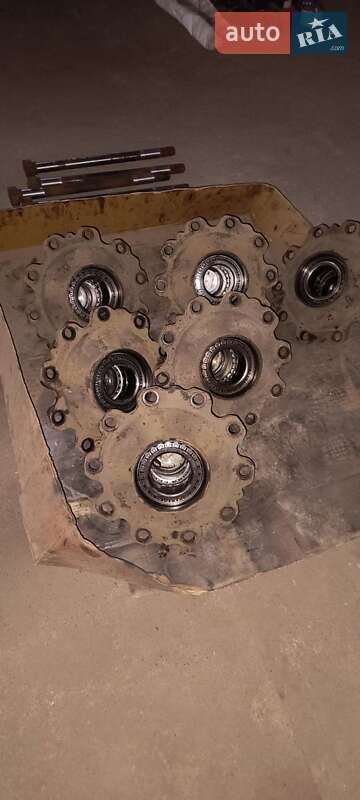 Зерновоз - полуприцеп Fruehauf TF34C1 1998 в Гайвороне