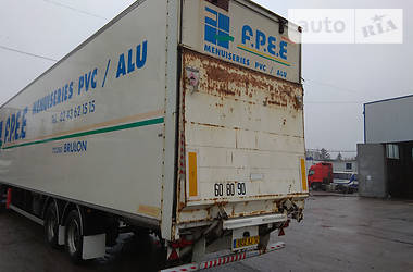 Изотермическая будка Fruehauf TX 34 2006 в Дубно