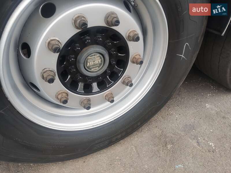 Фургон полуприцеп Fruehauf TX 34 2007 в Ровно