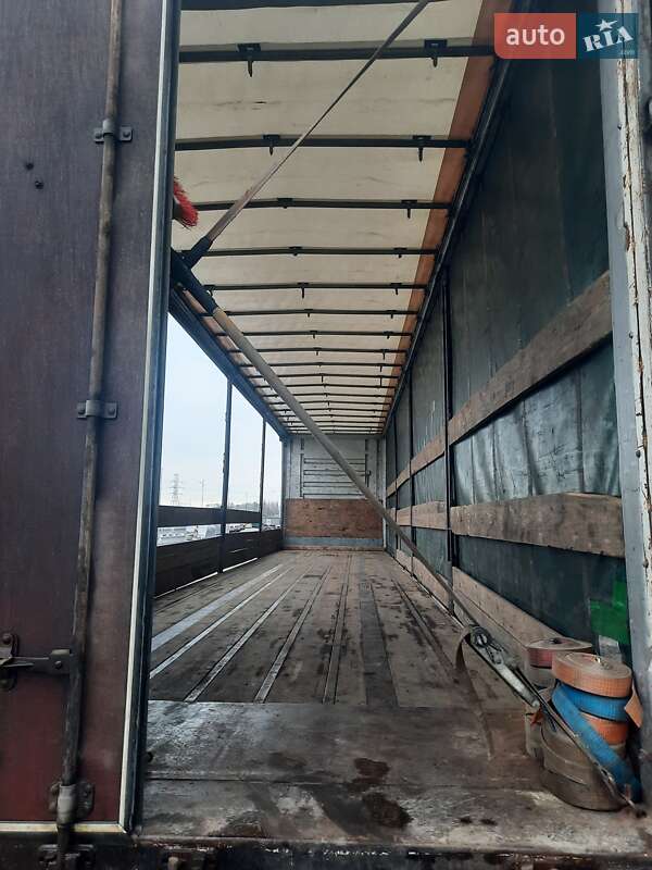 Тентованный борт (штора) - полуприцеп Fruehauf TX 34 2003 в Львове