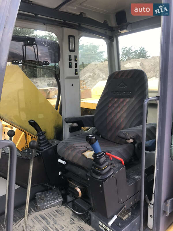 Гусеничний екскаватор Furukawa 740 1999 в Вараші