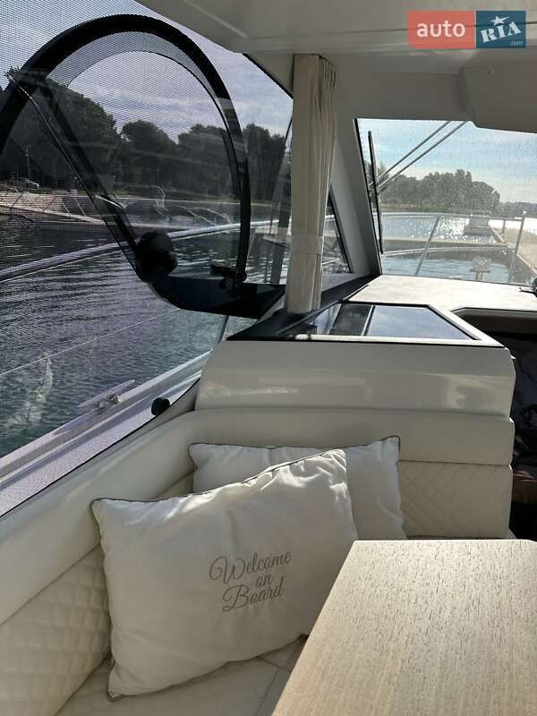 Моторная яхта Galeon 300 2021 в Киеве фото 11 Моторная яхта Galeon 300 2021 в Киеве