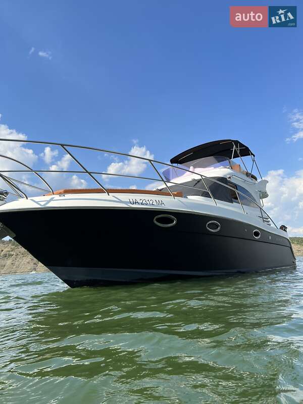 Моторная яхта Galeon 330 2008 в Киеве