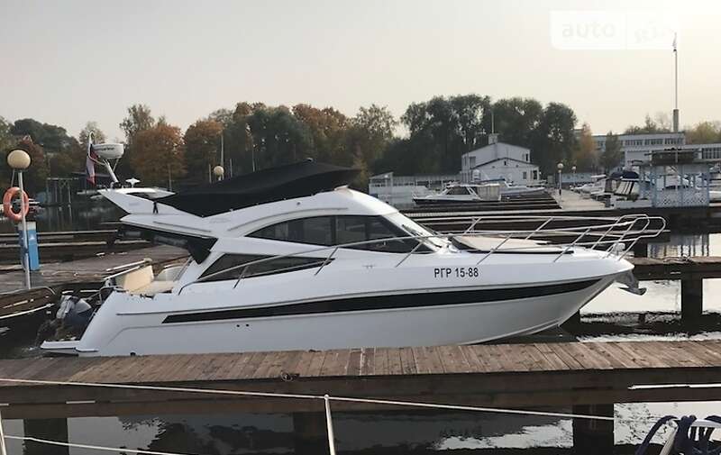 Моторна яхта Galeon 340 2011 в Києві