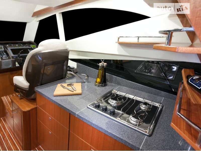 Моторная яхта Galeon 340 2011 в Киеве