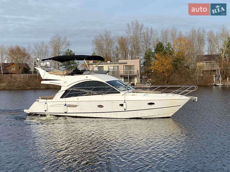 Моторная яхта Galeon 440 2008 в Киеве