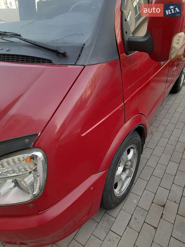 Седан ГАЗ 2217 Соболь 2007 в Києві