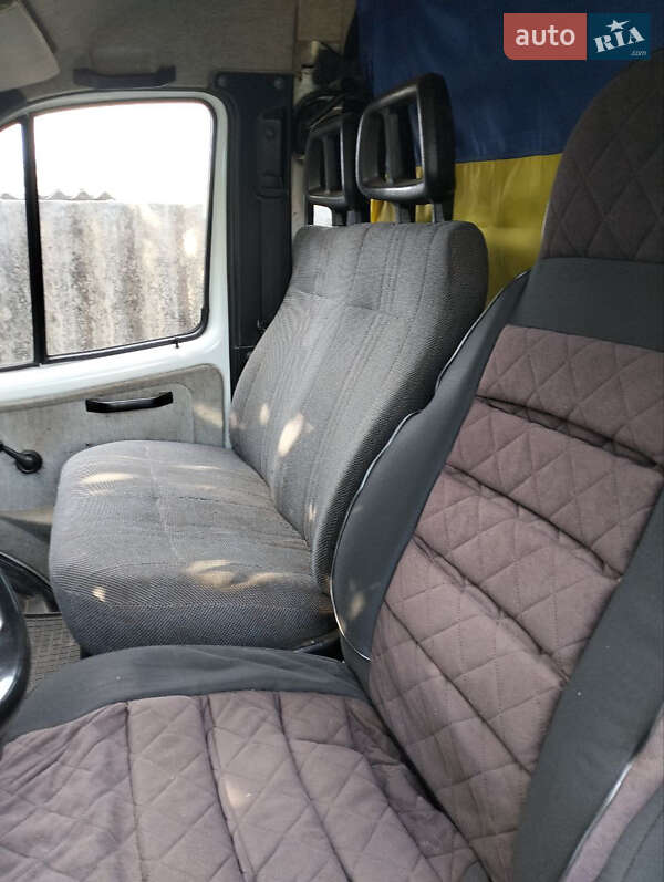 Другие автобусы ГАЗ 2217 Соболь 2002 в Криничках