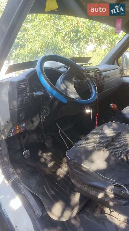 Микроавтобус ГАЗ 2217 Соболь 2003 в Николаеве