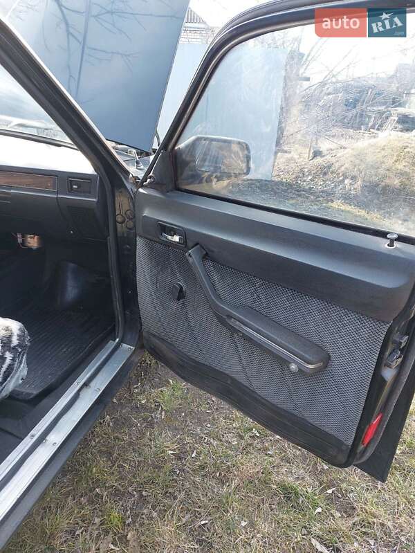 Седан ГАЗ 24-10 Волга 1986 в Новоархангельську