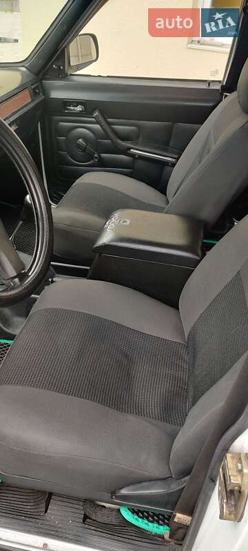 Седан ГАЗ 24-10 Волга 1991 в Харькове фото 2 Седан ГАЗ 24-10 Волга 1991 в Харькове