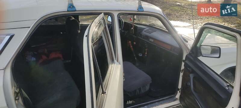 Седан ГАЗ 24-10 Волга 1988 в Полтаві